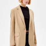 Feminine-cut Blazer